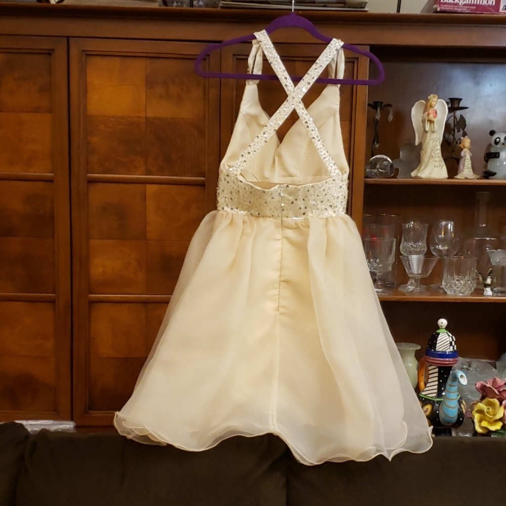 Backless Sequin Junior Cocktail Dress - Picture 4 of 7